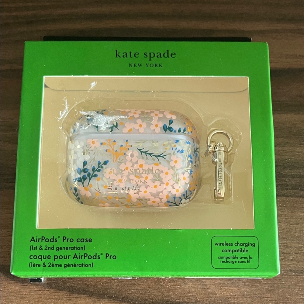 Kate Spade first and second generation AirPods charging case, NWT